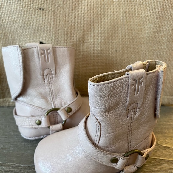 Small Frye Harness Booties - Picture 2 of 4